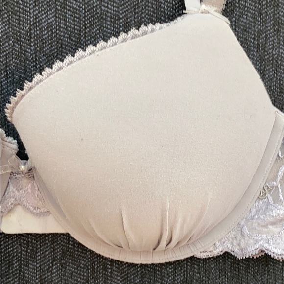 Victoria’s Secret Bra - Picture 3 of 6